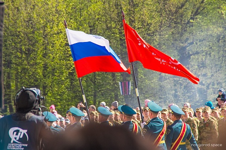 В Великом Новгороде прошел парад, посвященный Дню Победы